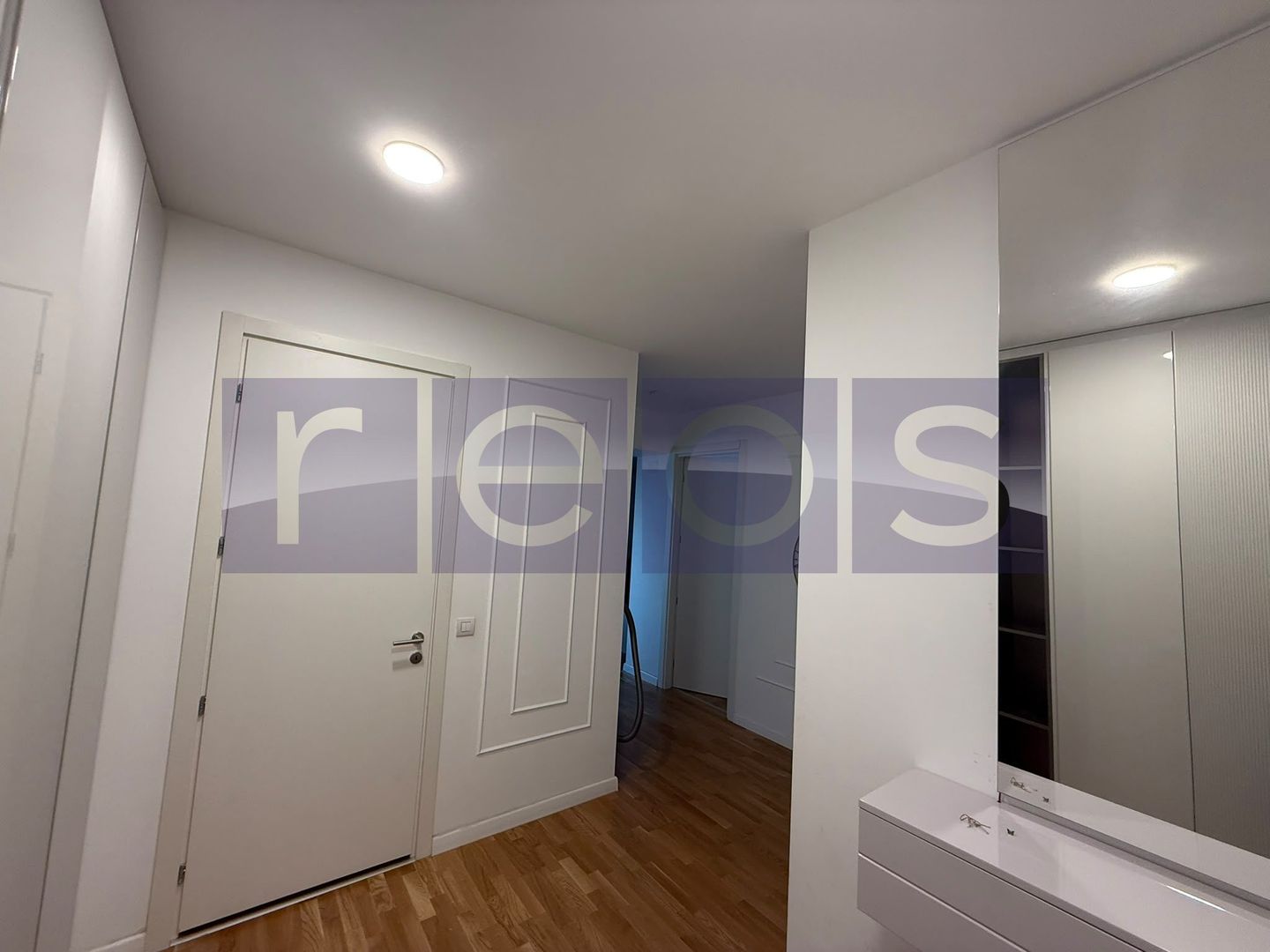 INCHIRIERE 3 CAMERE MOBILAT-UTILAT LUX | LOC PARCARE | COMPLEX LUXURIA - Poză 11