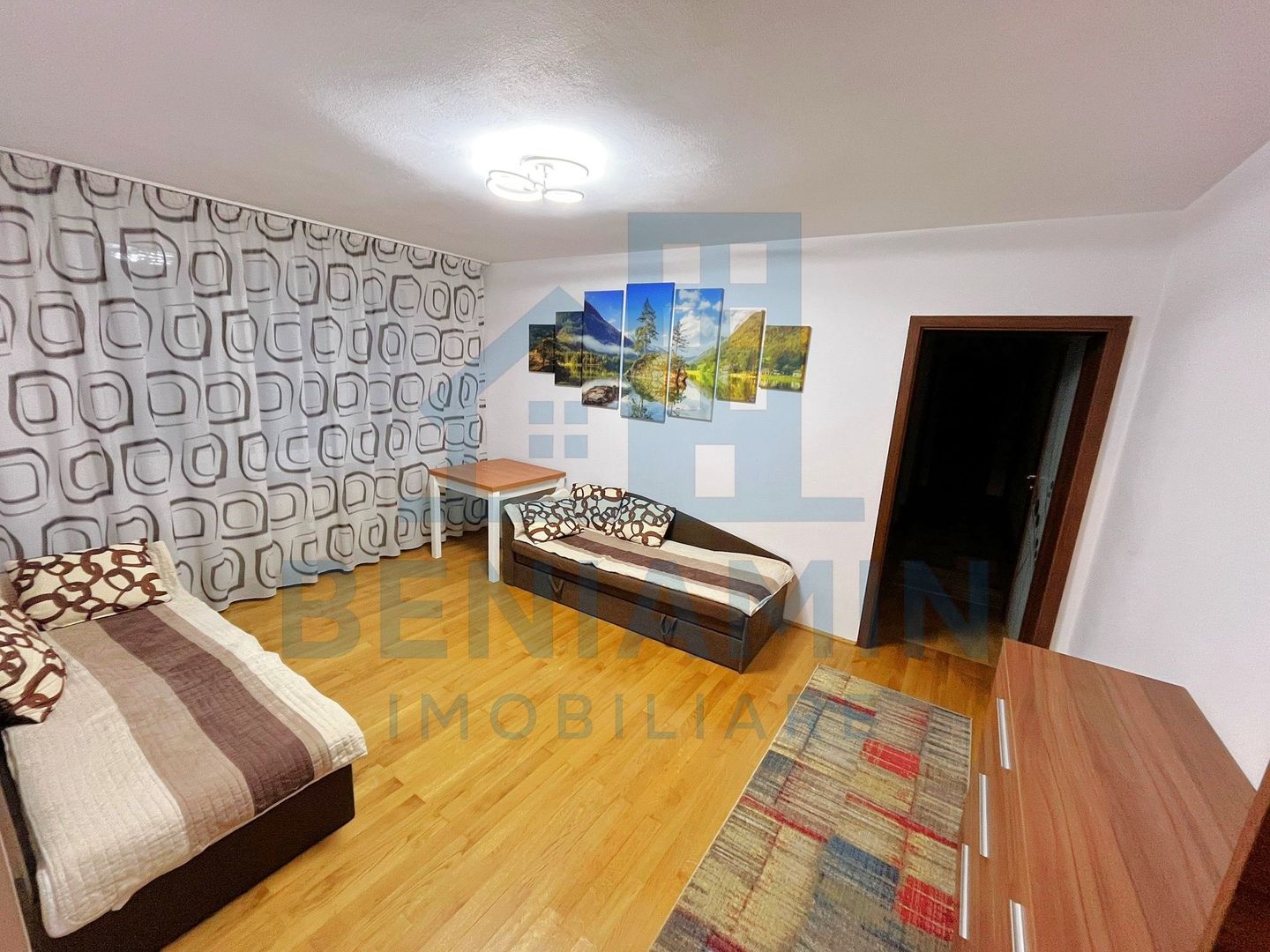4 Camere-Etajul1-Centrala Termica-Mobilat-Utilat-Centrul Civic-Brasov - Poză 1