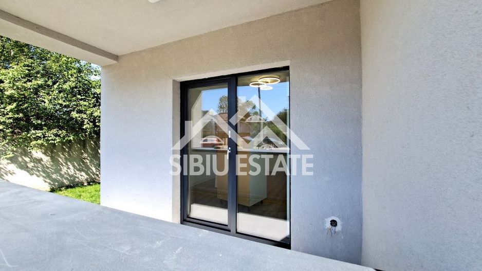 Apartament cu gradina si terasa, NOU 2 bai - Poză 4