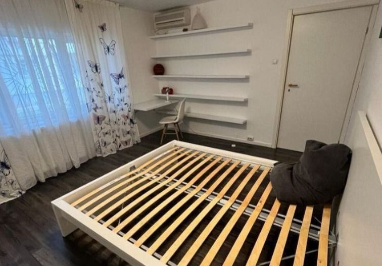 De Închiriat Apartament 2 Camere, în Apropiere de Tineretului - Poză 4