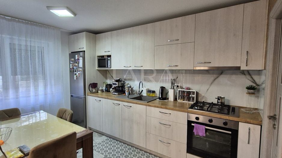 Vanzare casa individuala in Iris - Poză 3