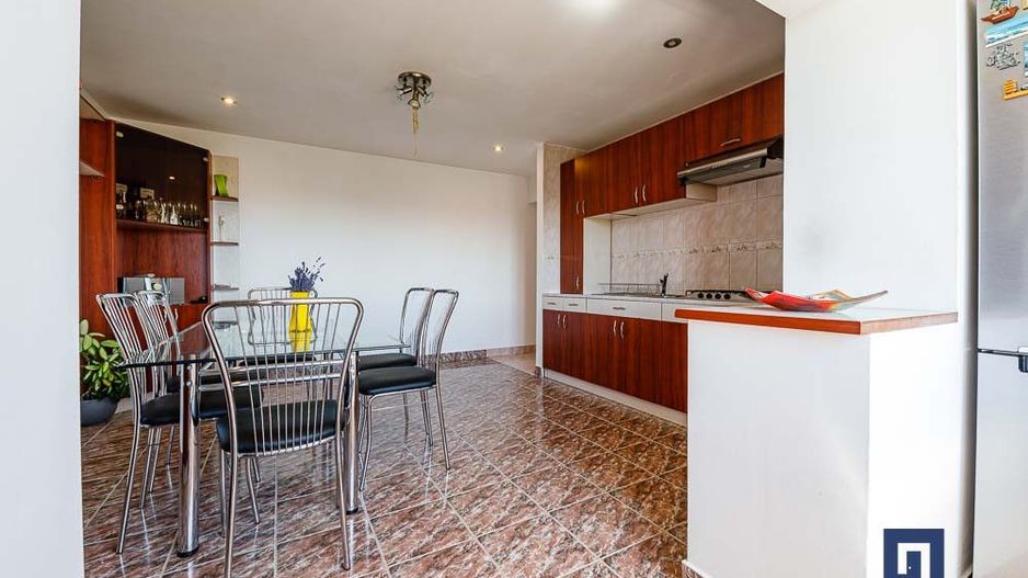 Apartament cu priveliste, 4 cam, decomandat – Zona Lipovei - Poză 7