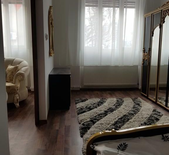 Apartament 32 camere Centrul Civic-zona ONIX - Poză 3