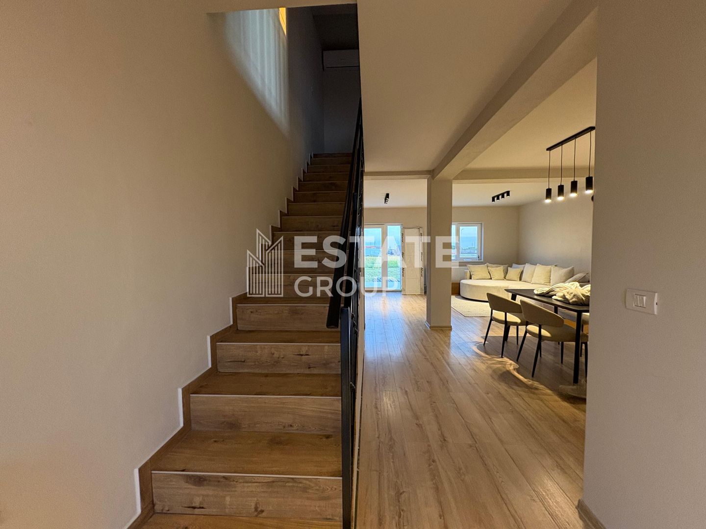 Duplex cu 4 camere in Mosnita Noua - Poză 2