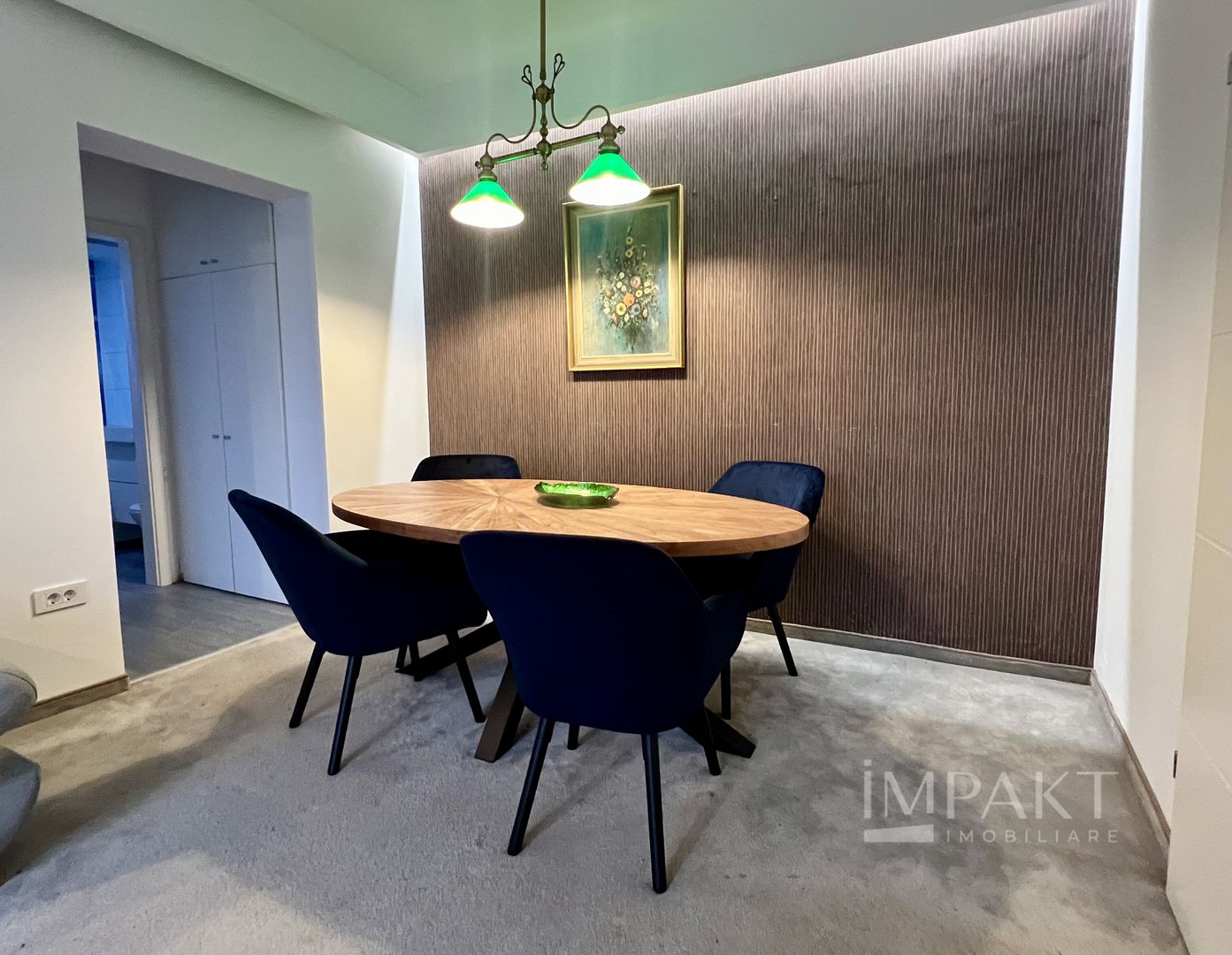 Apartament Modern,  Recent Renovat in Centrul Orasului! - Poză 2