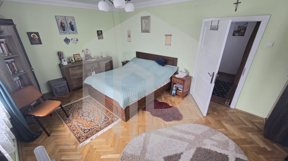 Casa 4 camere 1000 mp teren zona Subarini - Poză 2