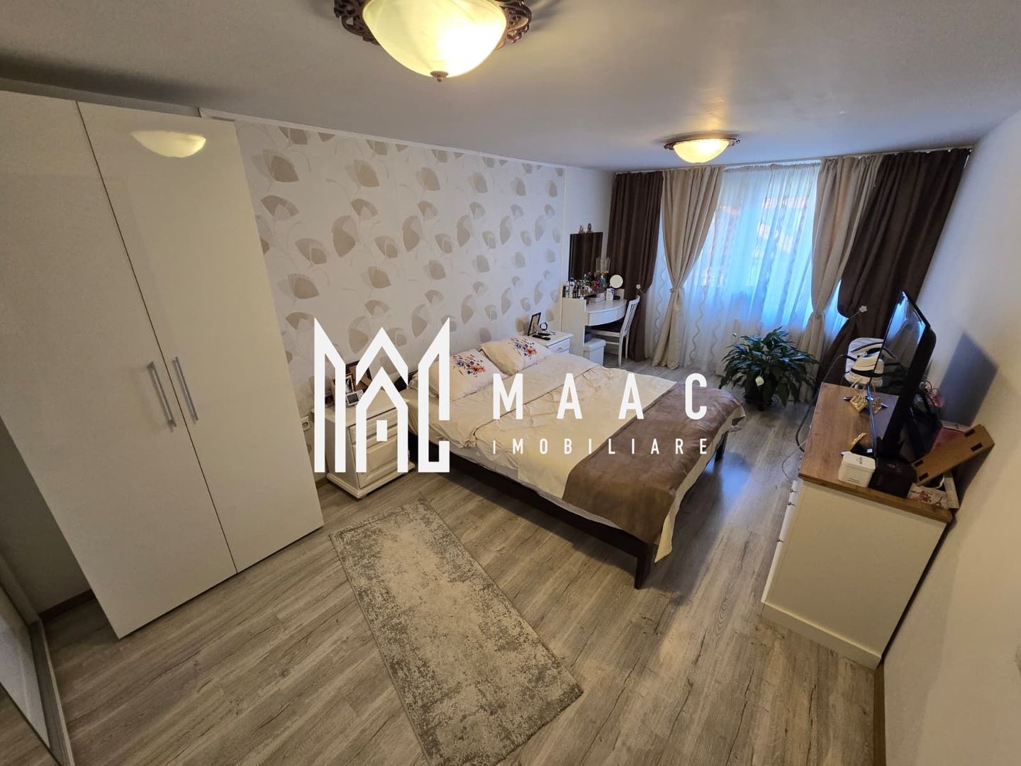 Casa 7 camere 3 bai 2 intrari Zona Garii - Poză 10