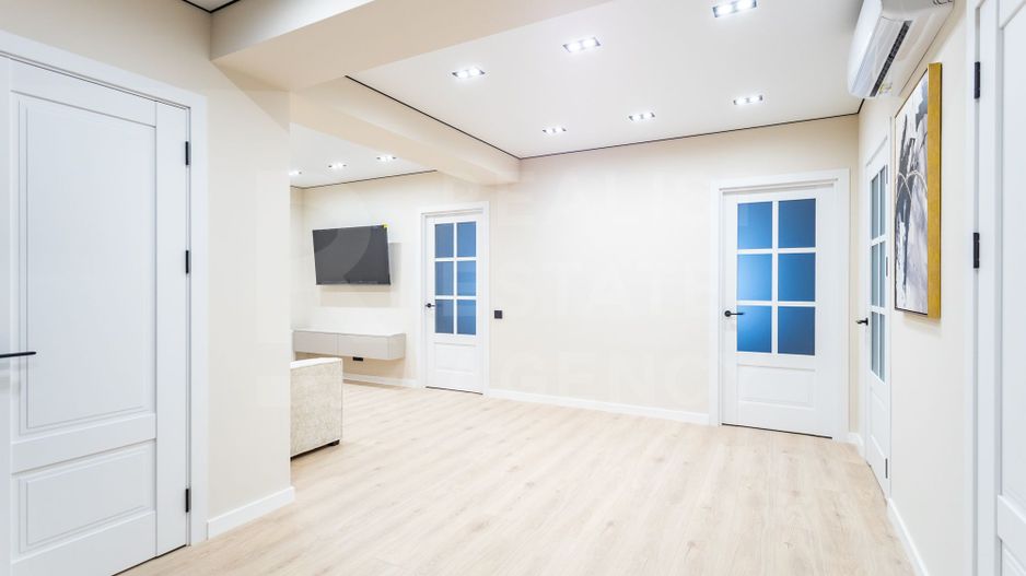 Vânzare, apartament, 2 camere+living, bul. Mircea cel Bătrân, Ciocana - Poză 13