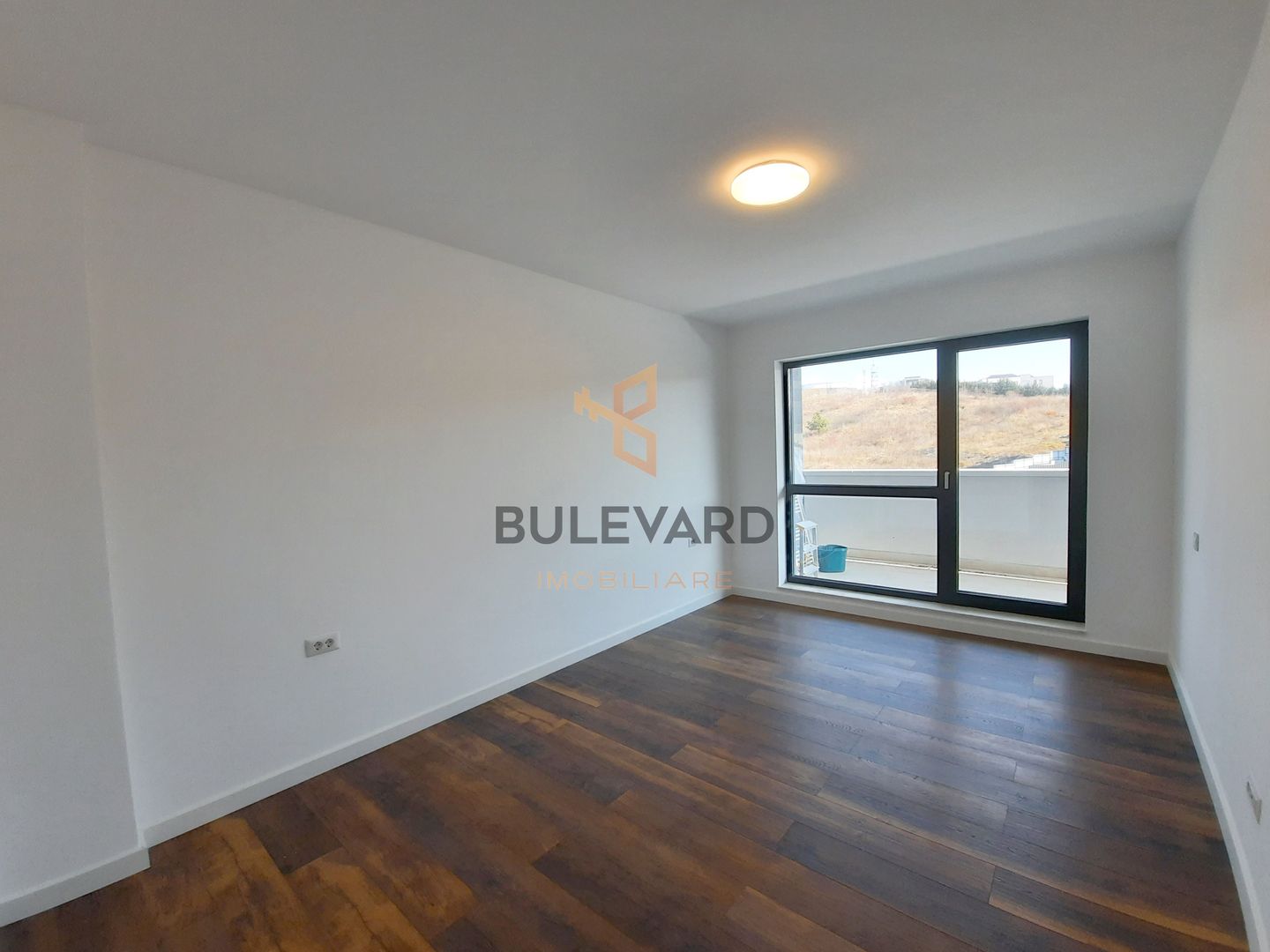 Apartament ultrafinisat de 80 mp + terase 32 mp, parcare subterana! - Poză 11