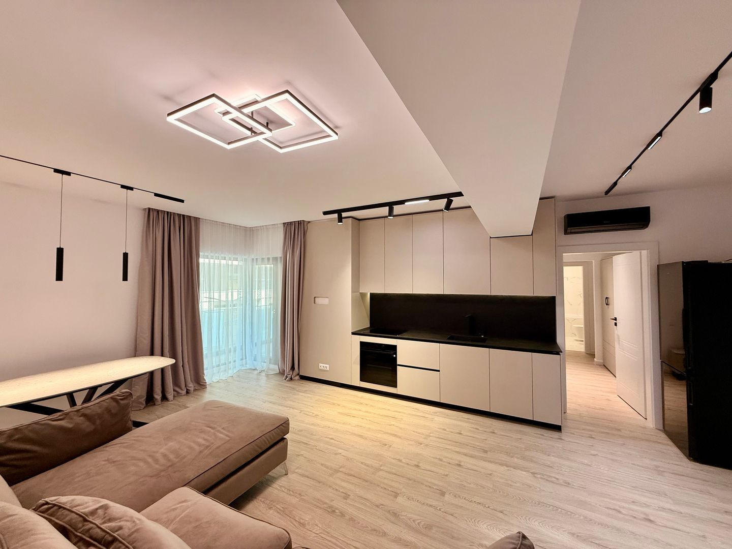 Apartament 2 camere Crystal North Pipera – mobilat. - Poză 4