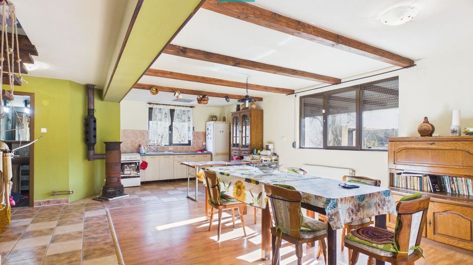 Cabană deosebită cu 4 camere în Căsoaia - Poză 5