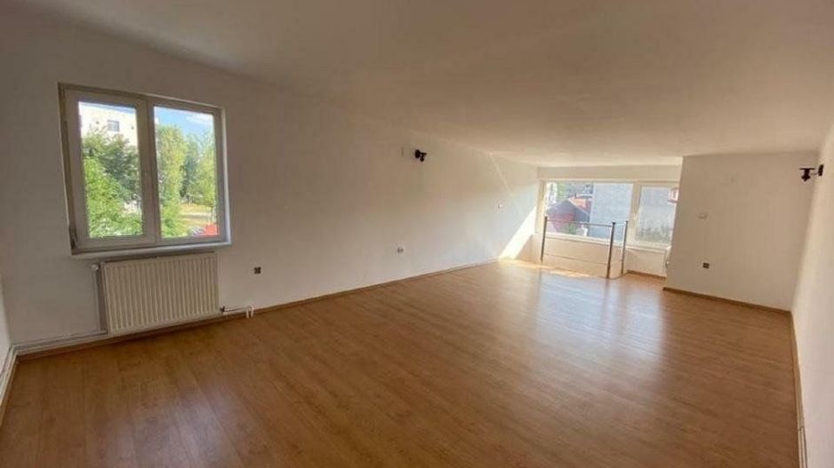 Vila luminoasa Crangasi/ Giulesti,  245 MP construiti, utilitati, 340000 EUR - Poză 11