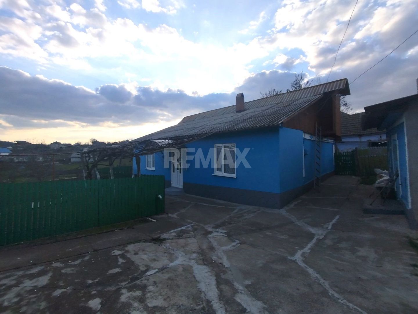 Casă bătrânească de vânzare – 86 m², 24 ari teren- r-nul Anenii Noi, sat. Hîrbovăț - Poză 1