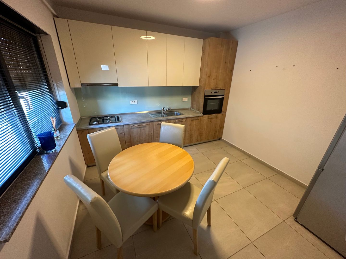 Apartament cu 3 camere de închiriat în zona Nord - Poză 3