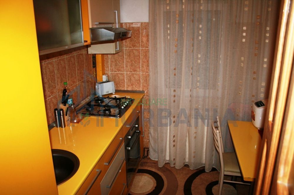 Apartament 2 camere de inchiriat, zona centrala Tg Cucu-Podu de Fier, complet utilat si mobilat - Poză 4