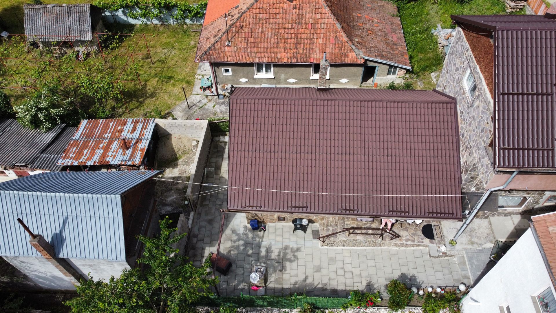 Apartament tip casă la curte, lângă pădure – Zărnești - Poză 5