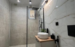 Apartament ultrafinisat cu terasa si view - Poză 8