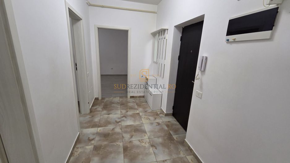 Apartament 2 camere de închiriat, The Grand Kristal Residence Sector 4 - Poză 3