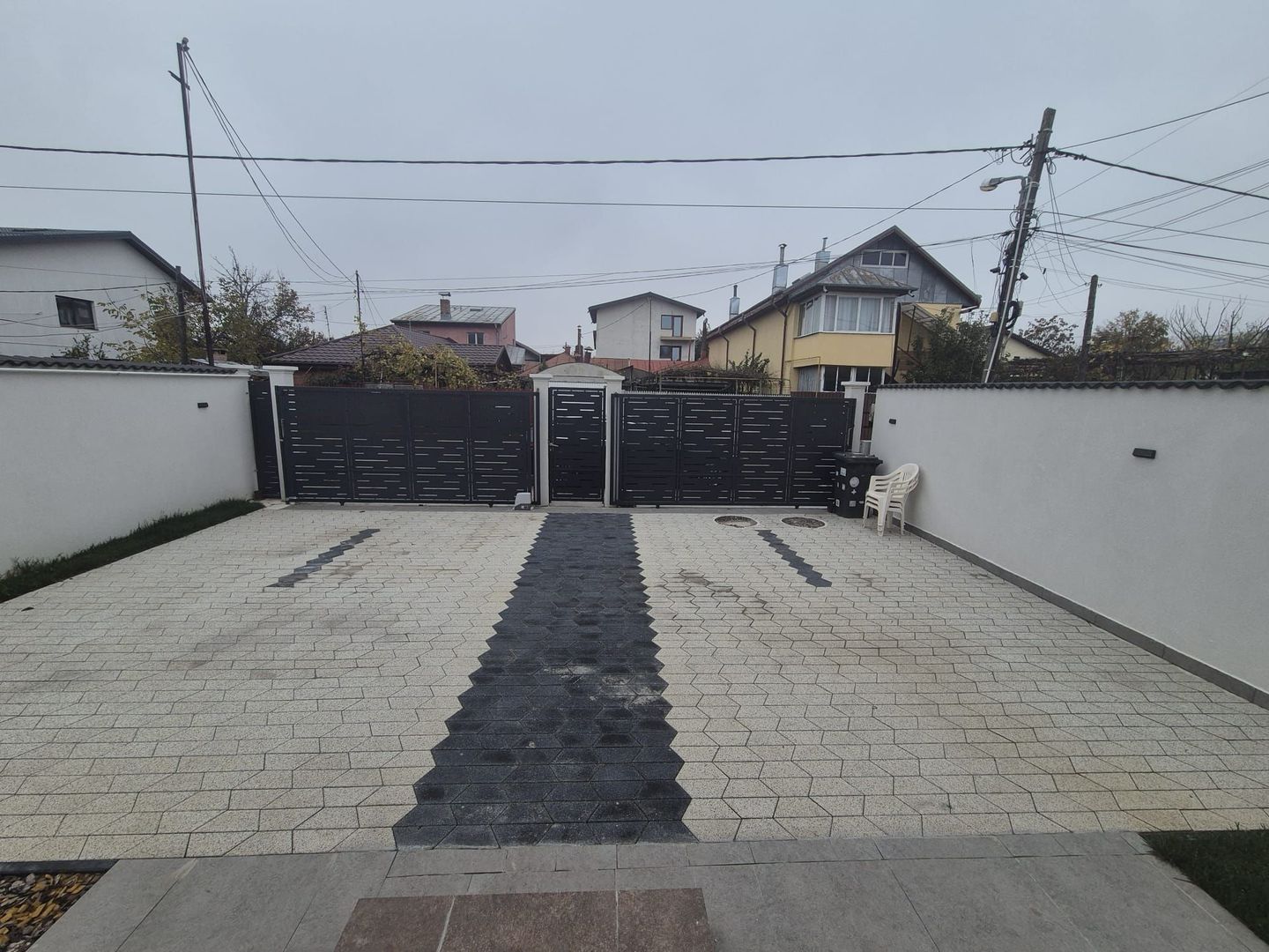 VILA PREMIUM INDIVIDUALA+CURTE LIBERA 200MP. / 1 DECEMBRIE 1918! - Poză 6