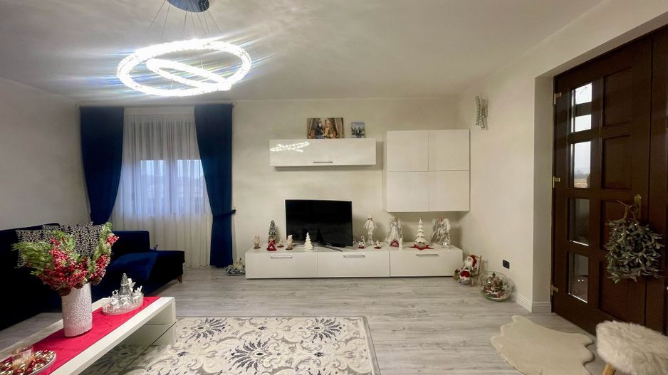 CASA COMPLET UTILATA SI MOBILATA MODERN CU GRADINA | 1100 MP |MARGINEA - Poză 4