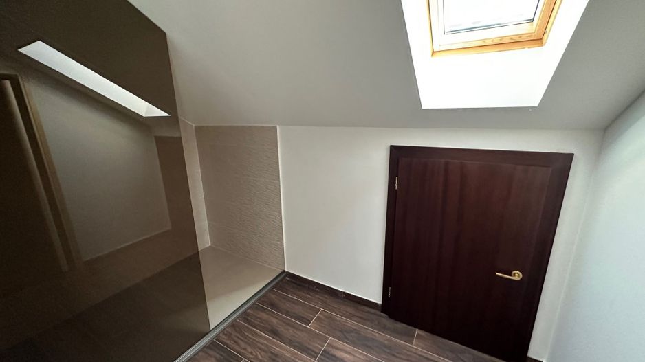 CASA EXCEPTIONALA CU LIVADA PROPRIE - Poză 32