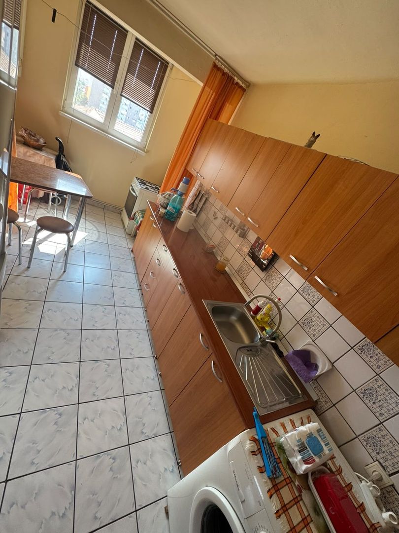 Apartament 3 camere, 70 mp utili, balcon, zona Cetate, Alba Iulia - Poză 6