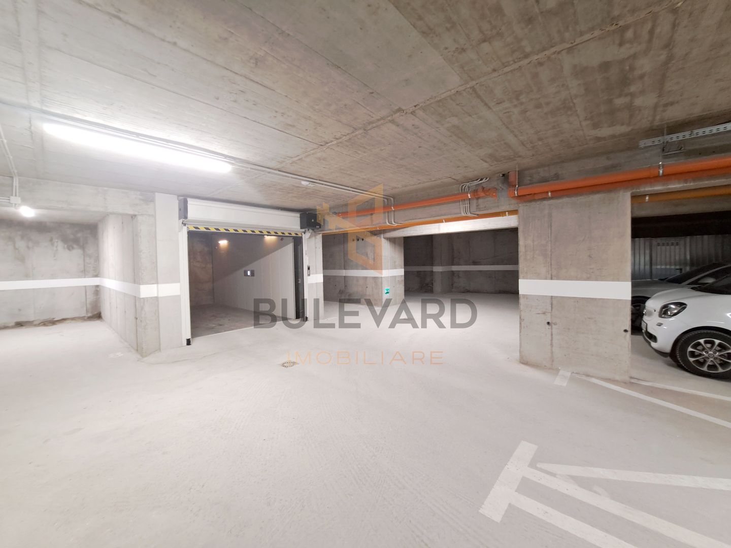 Apartament 2 camere, terasa de 15 mp, garaj subteran, boxa, Centru! - Poză 21