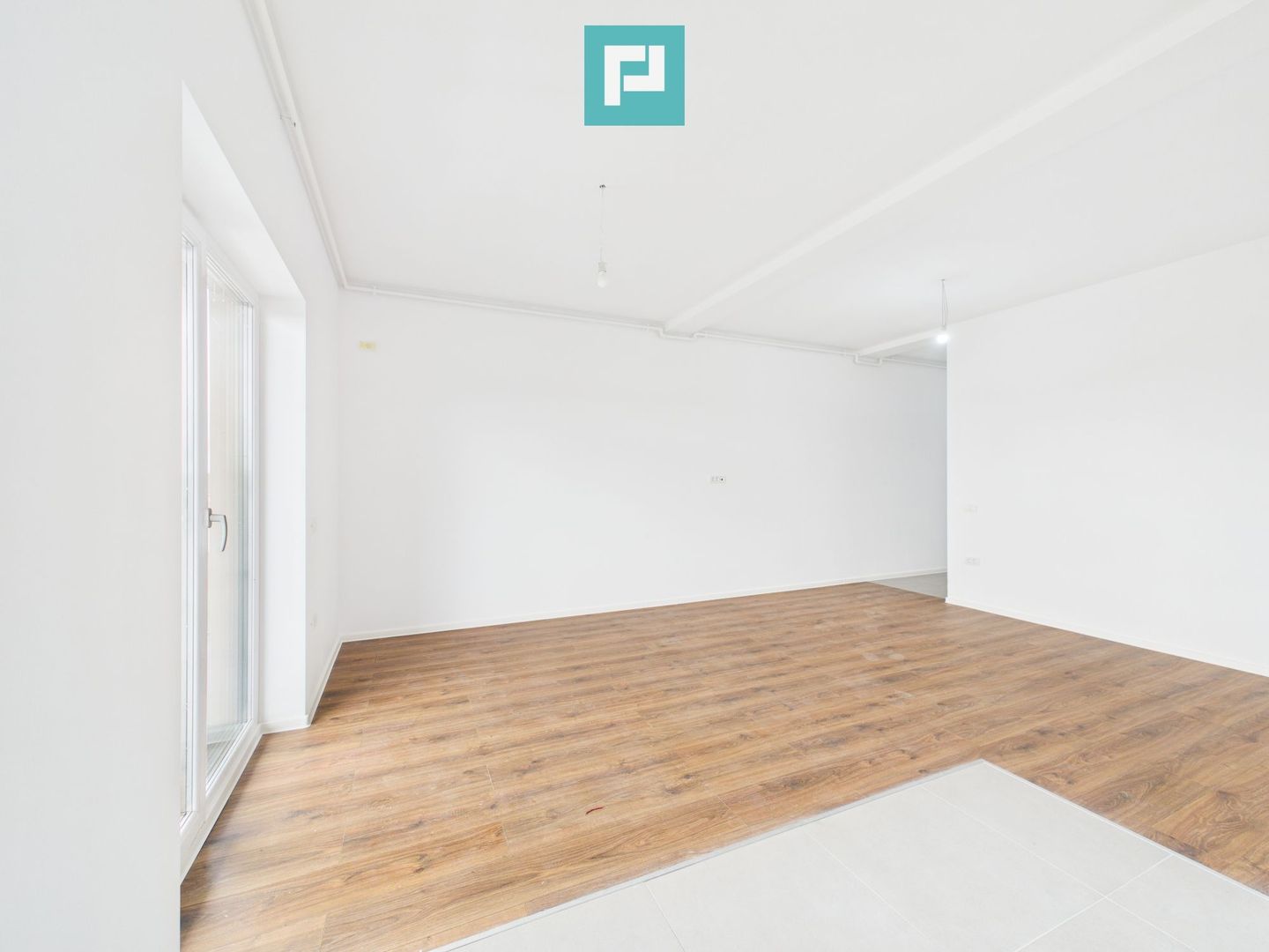 Apartament cu 2 camere în Moşniţa Nouă - Poză 6