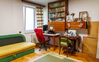 Apartament spațios cu 3 camere, decomandat – Zona 7 Noiembrie / UMFST - Poză 2