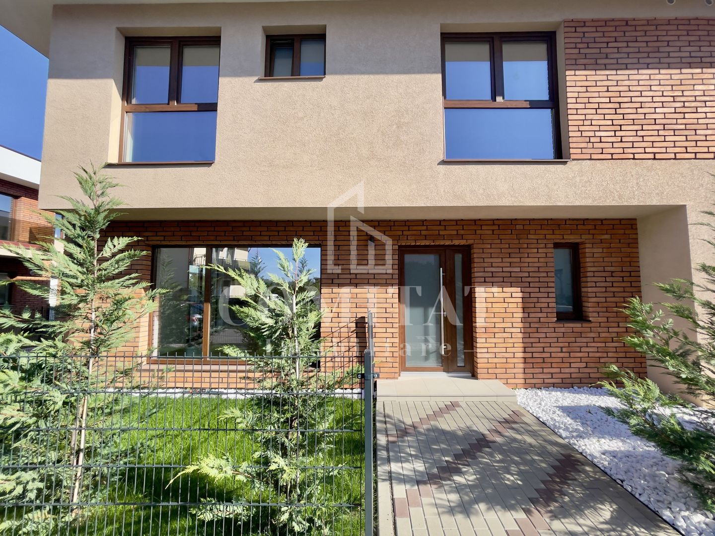 Case finisate calitativ construite zona de case și vile - Poză 18