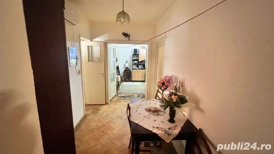 BRASADAS vinde ap 3 cam etaj 1/4 Careiului. - Poză 1