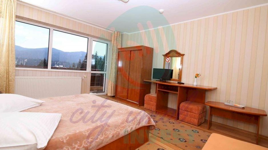 Vila cu 24 de camere cu priveliste superba ideal investitie in PREDEAL - Poză 7