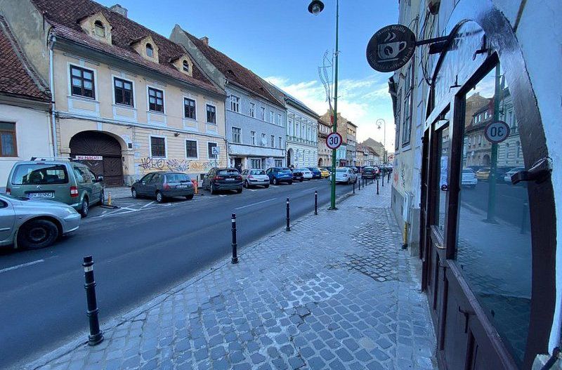 Spatiu comercial de inchiriat la parter in zona centrala - Poză 3