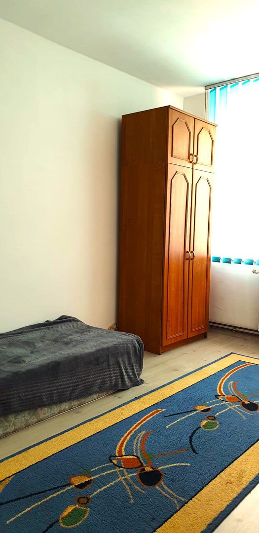 Apartament 4 camere de inchiriat Tractorul (Goga) - Poză 8