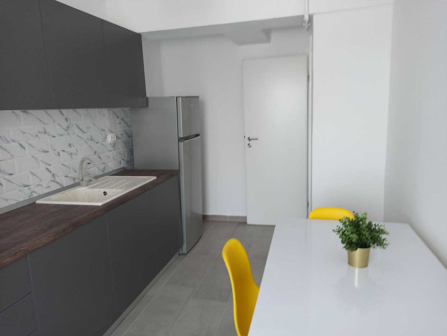 3cam.dec-2bai,2balcoane,mutare imediata,8min metrou Leonida - Poză 13