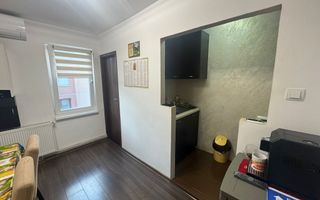 Apartament cu 3 camere, 70 mp, decomandat, garaj, Zona Fortuna - Poză 10