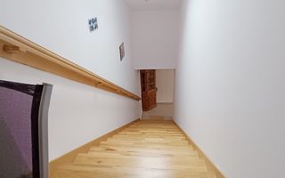 Apartament modern in vila-100mp - Poză 13