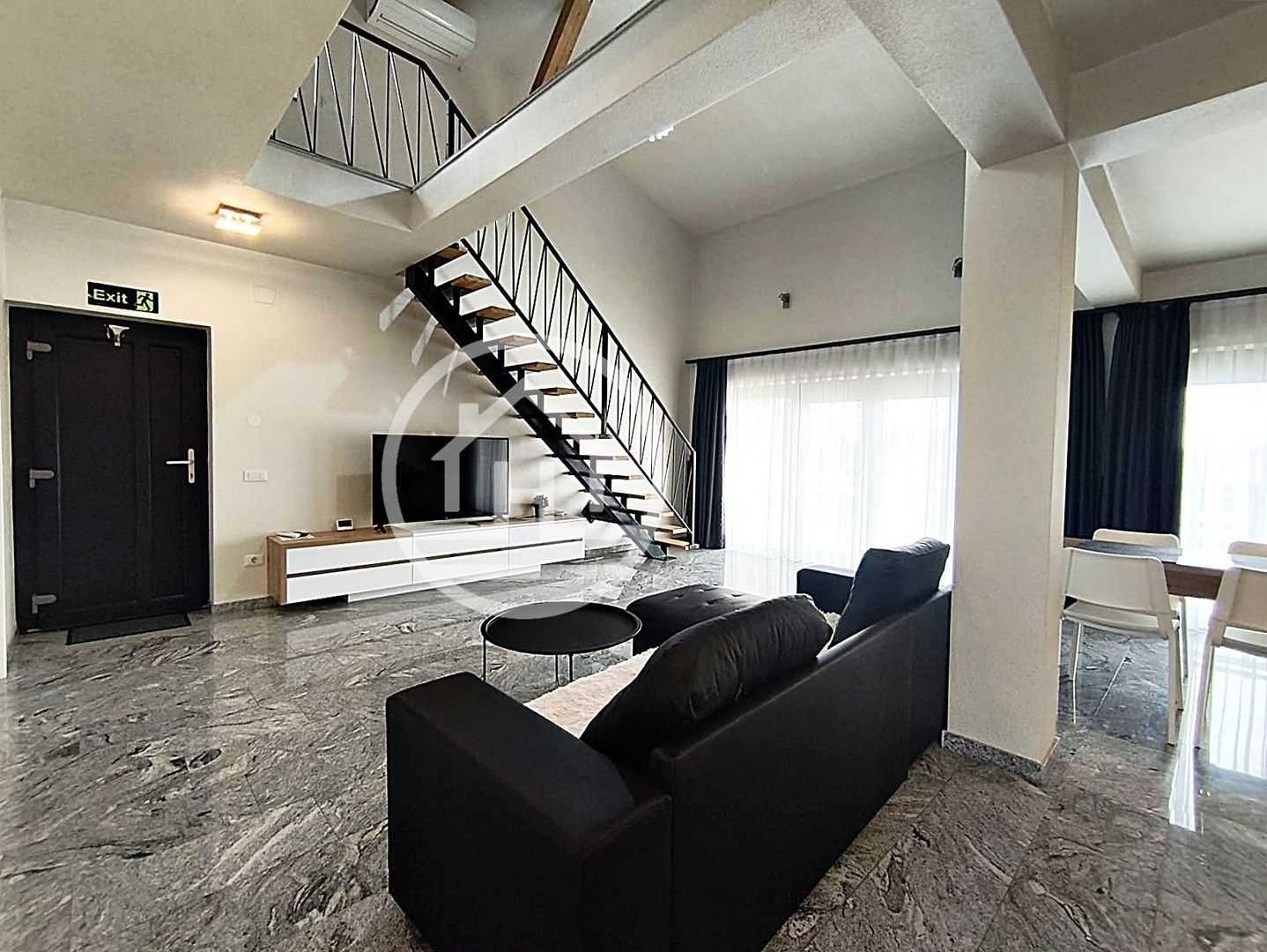 Apartament la casa de închiriat cu 3 camere în Cihei - Poză 2