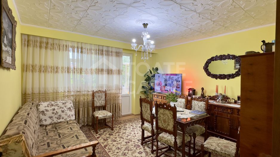 Apartament cu 3 camere decomandate, etaj intermediar, zona Hermes - Poză 2