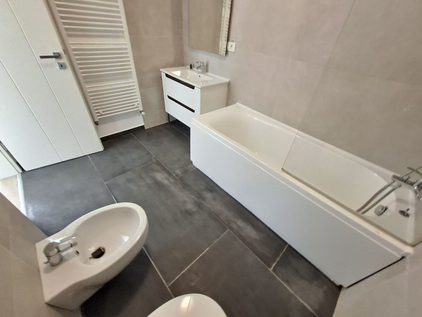 Apartament lux cu 3 camere de vanzare în zona Elisabetin - Poză 13