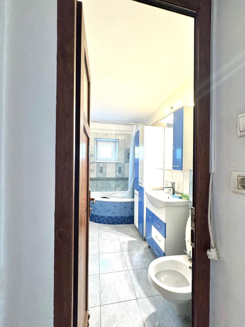 Apartament 3 camere de închiriat–Nerva Traian | Loc parcare | 2 băi - Poză 10