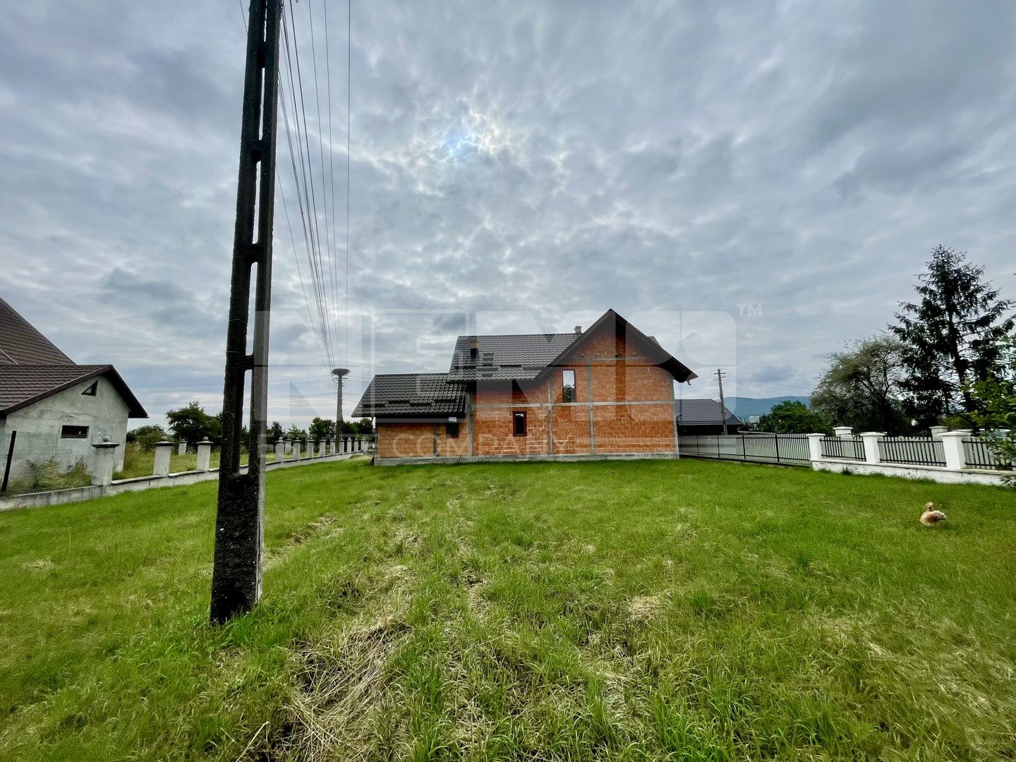 CASA LA ROSU DIN CARAMIDA + GARAJ I 12,5 ARI I VICOV DE SUS I - Poză 7