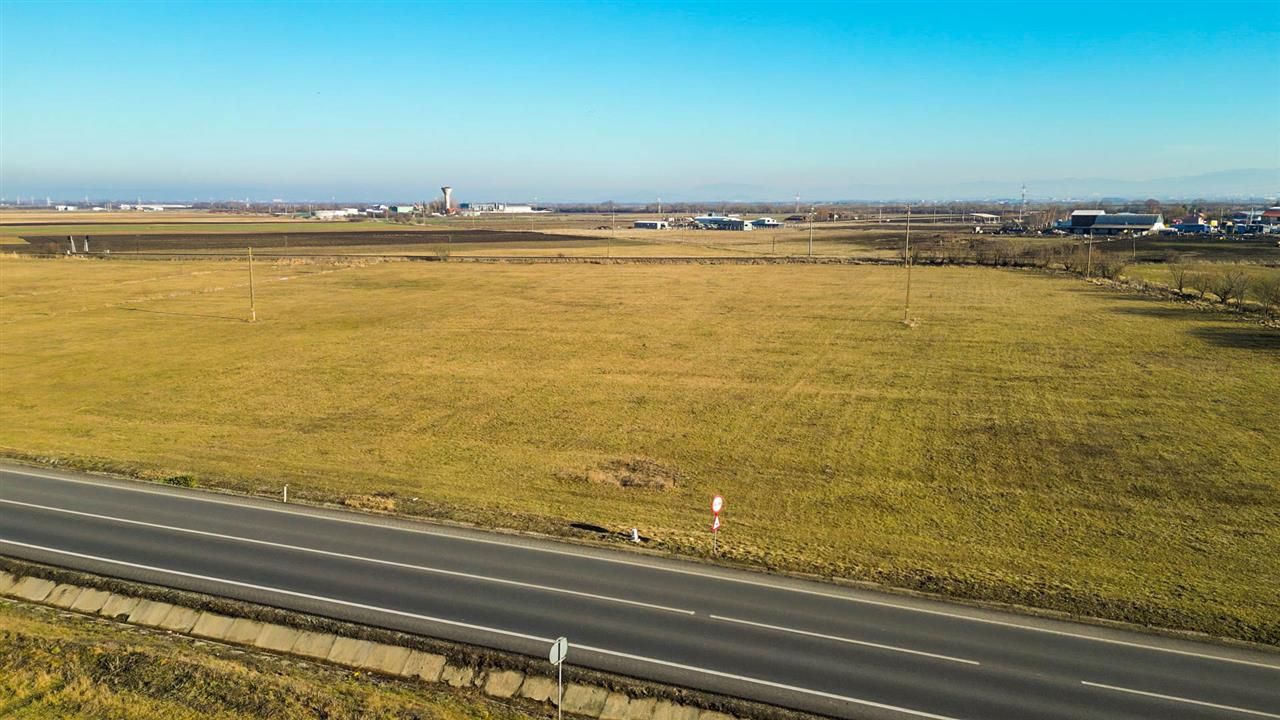 16.000 mp, teren intravilan, construibil, conditii apreciabile, Codlea Brasov - Poză 5