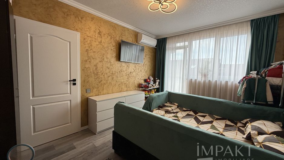 Apartament spatios cu 3 camere in Floresti (Sub Cetate) - Poză 1