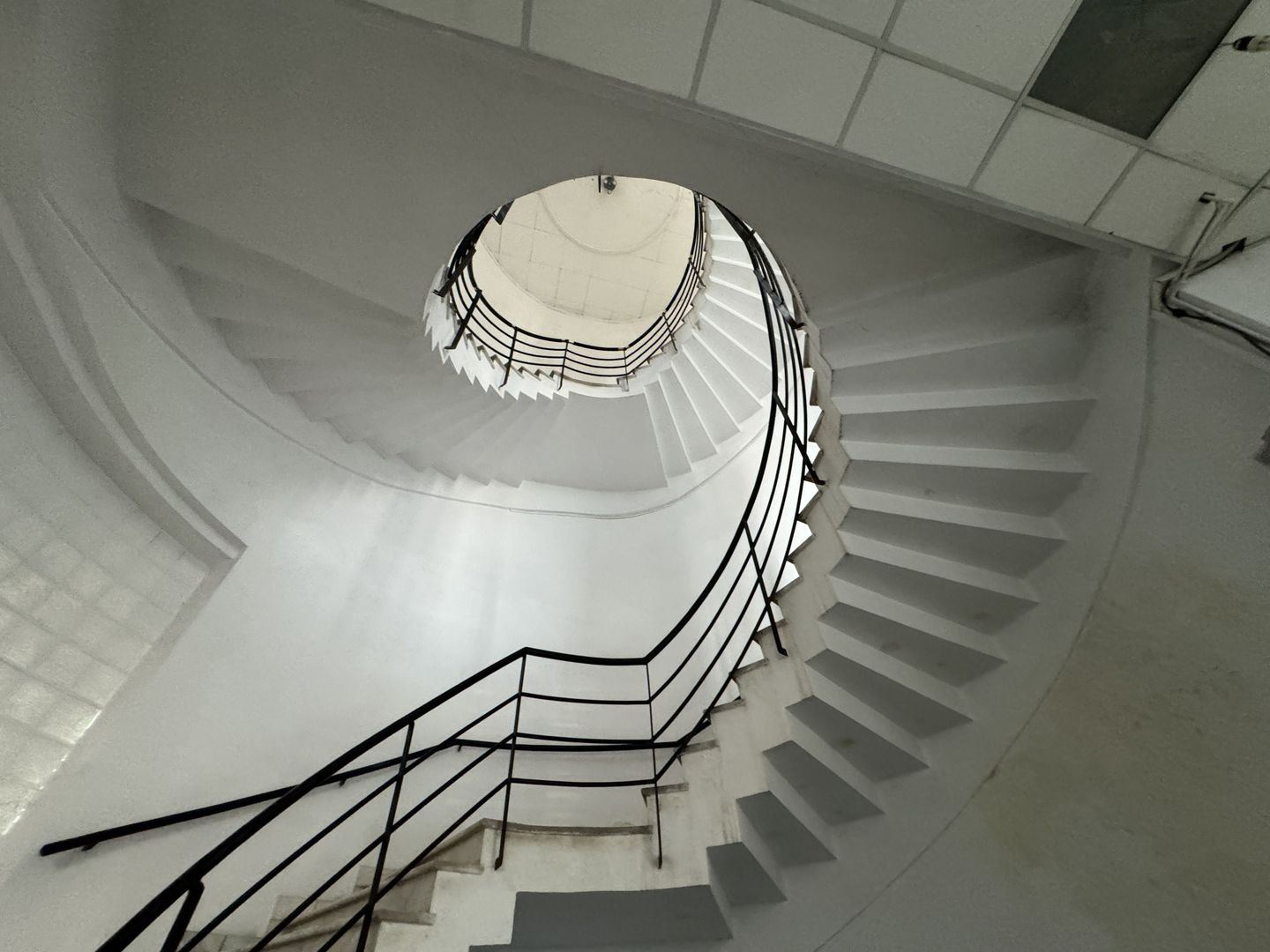 Spațiu comercial 493 mp utili | Locație centrală | Vizibilitate excelentă | - Poză 15