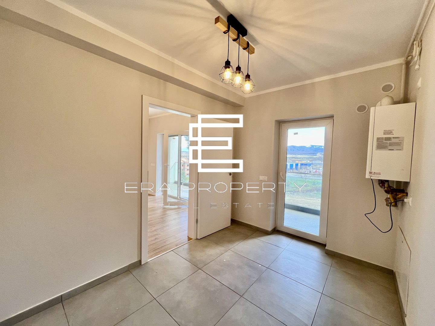 Apartament  54 mp- balcon 14 mp- aer conditionat- zona Aeroport /Sibiu - Poză 3