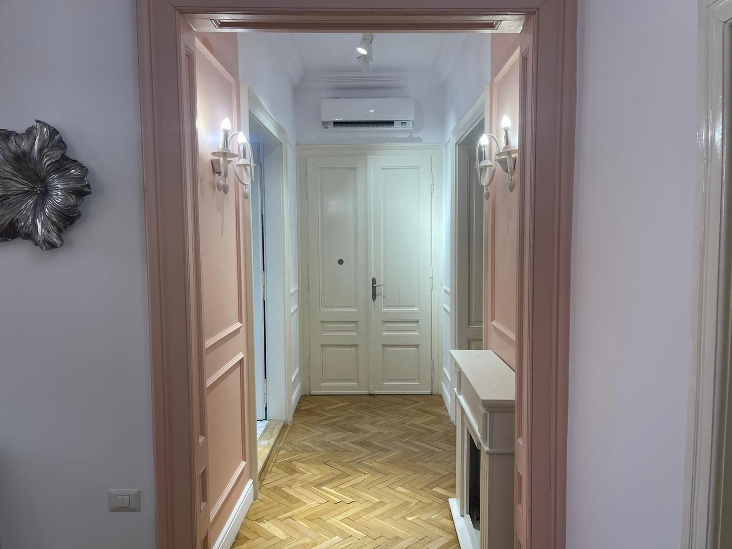 Apartament de lux în inima Oradiei – locație premium lângă Gojdu - Poză 3