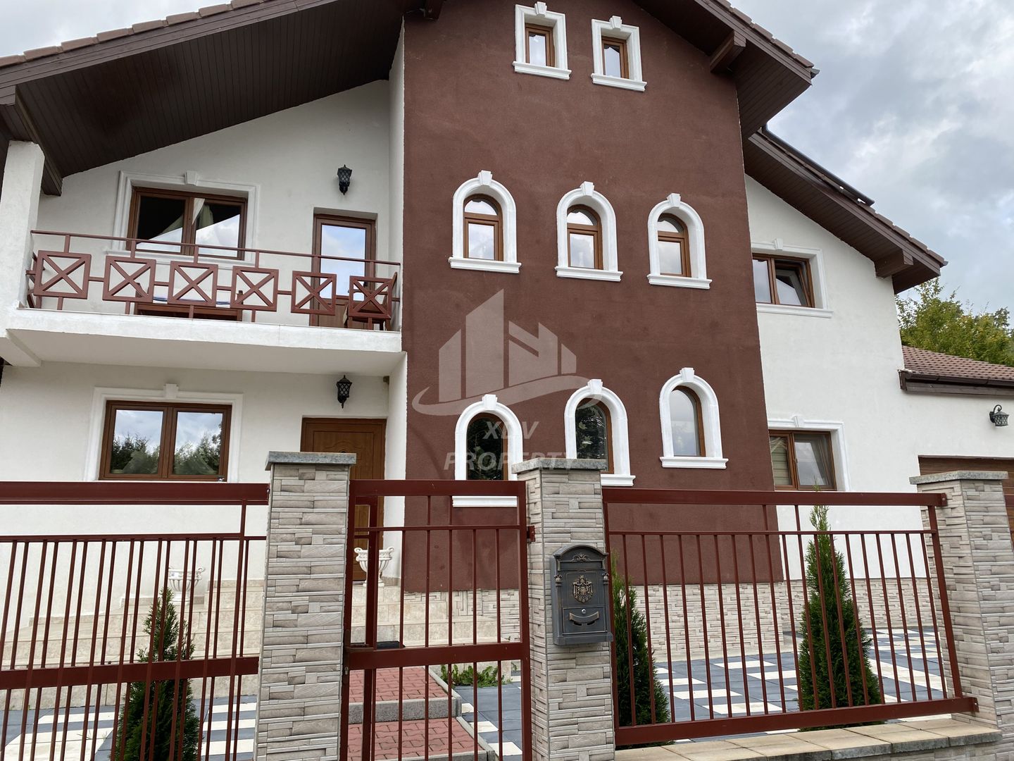 Vila  Frumoasa , Sibiu ,6 camere , 5 Bai , mobilata ,utilata - Poză 6