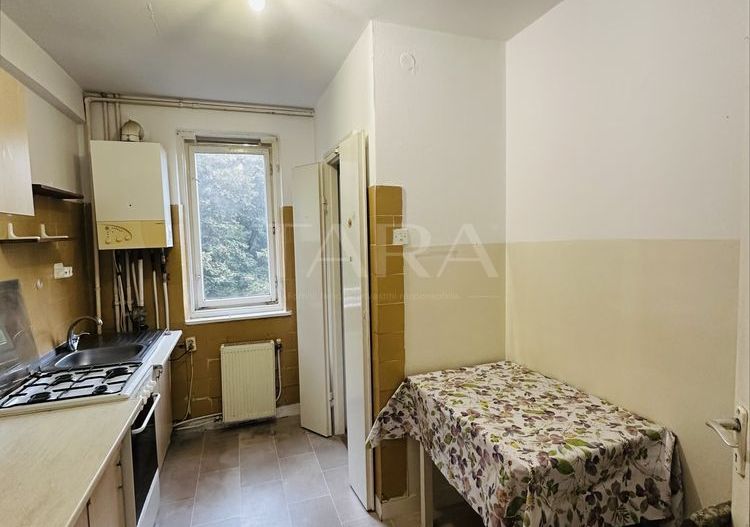 Apartament cu 4 camere decomandate în Gheorgheni - Poză 2