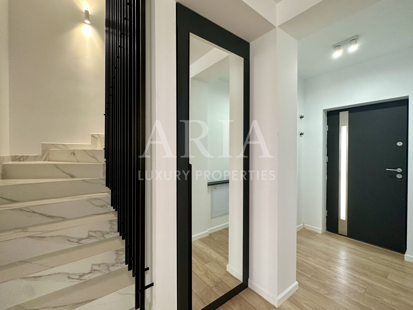 MTM Luxury Villas -  FIRST RENT - LUXURY GATED COMMUNITY - Poză 2